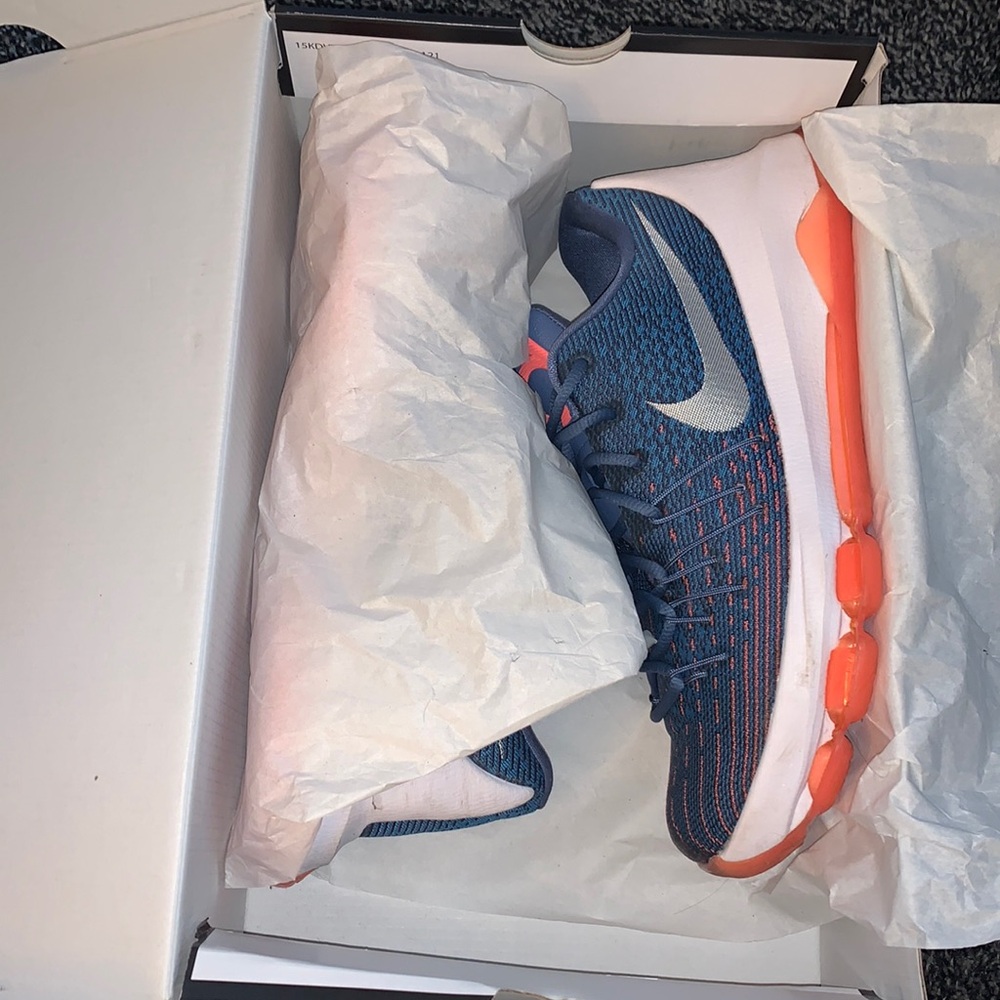 KD 8 basketball shoes